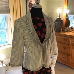 Adorable Striped 3/4 sleeve Blazer- picture do not do it justice!
